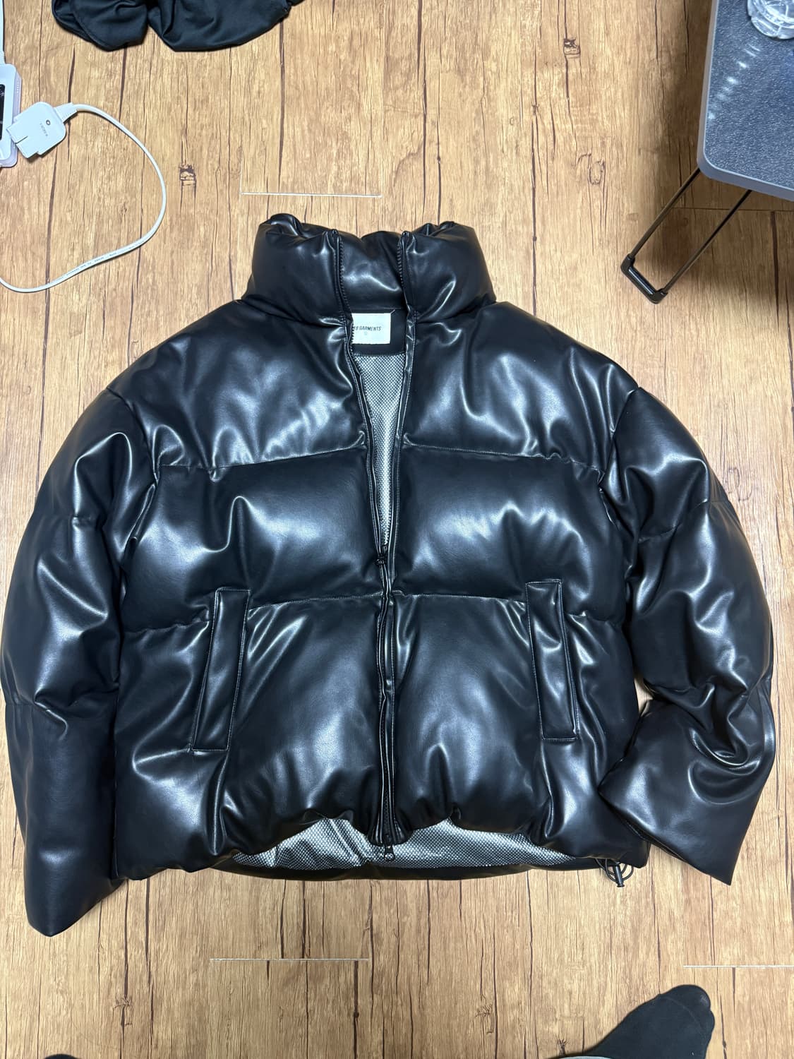 큐티에잇 가먼츠 신세틱 레더 덕다운 패딩 L사이즈 상품이미지2