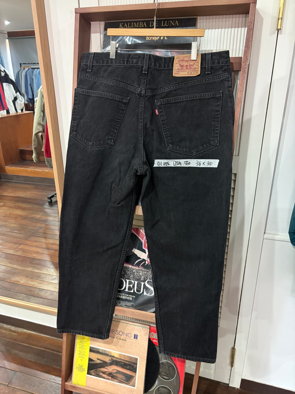 J31 00s USA 리바이스 550 흑청 데님팬츠 38X30 상품이미지3