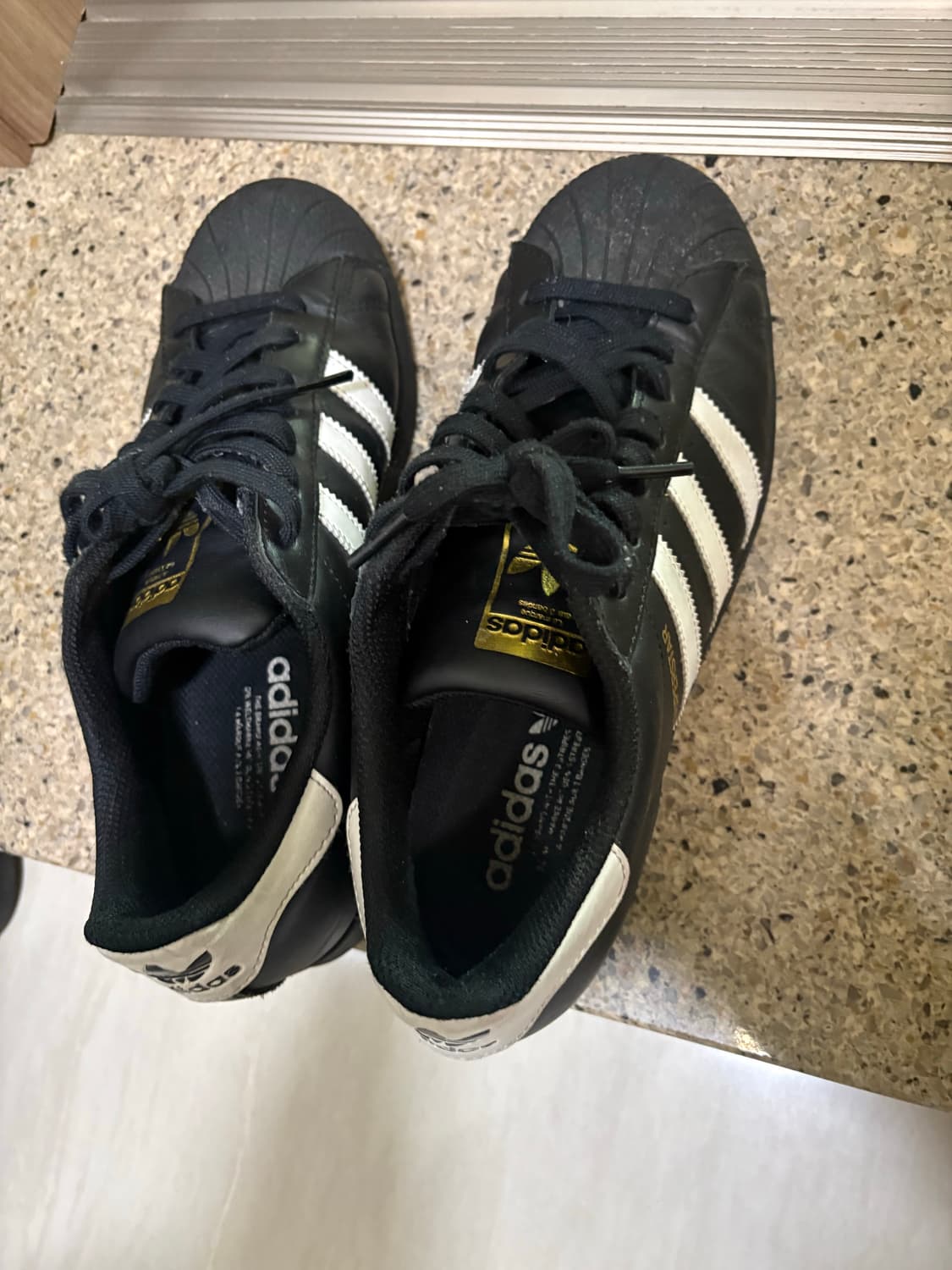 아디다스 슈퍼스타 블랙 상품이미지1