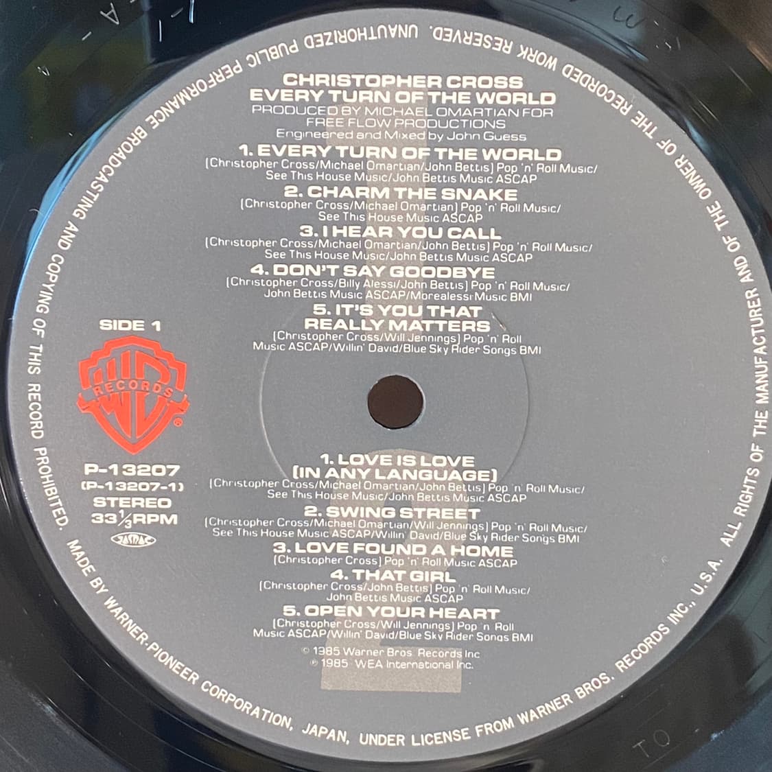 (중고LP-팝록) Christopher Cross -Every Turn 상품이미지4