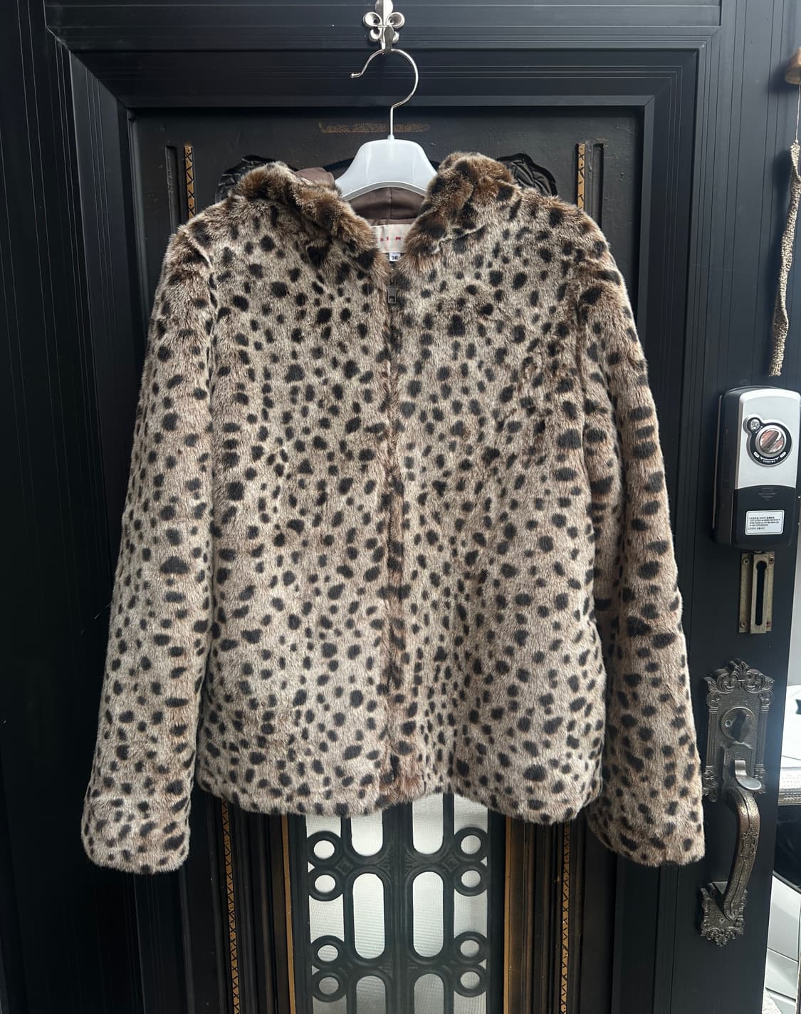 vour meme leopard fur hood jacket 상품이미지2