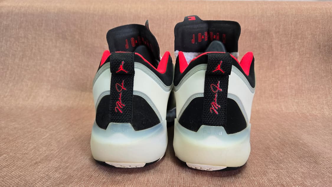 나이키 조던 정품 305mm- 37로우 농구화 흰검빨 상품이미지5