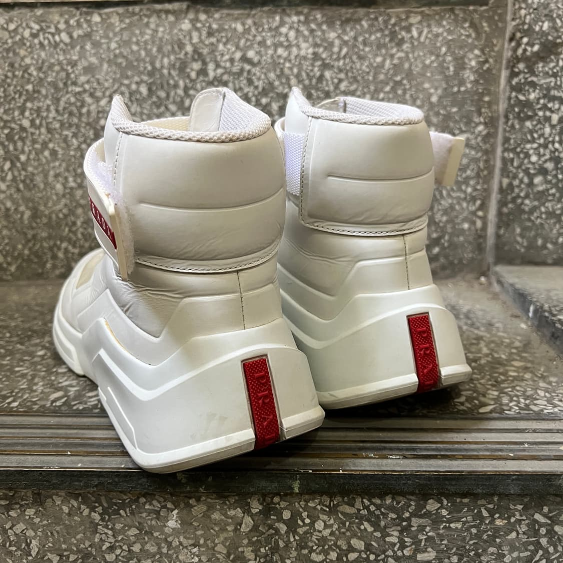 프라다 폴라리우스 하이탑 스니커즈 상품이미지3