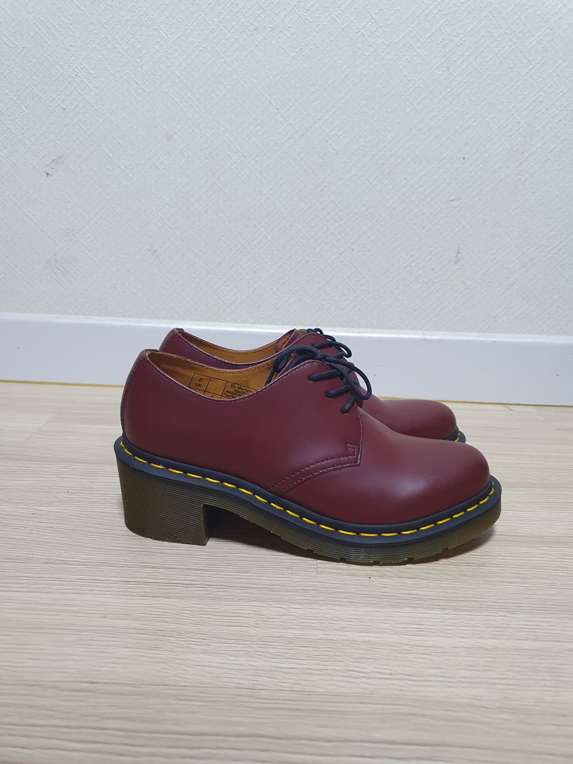 닥터마틴 체리레드 아모리 힐 슈즈 250~55 상품이미지1