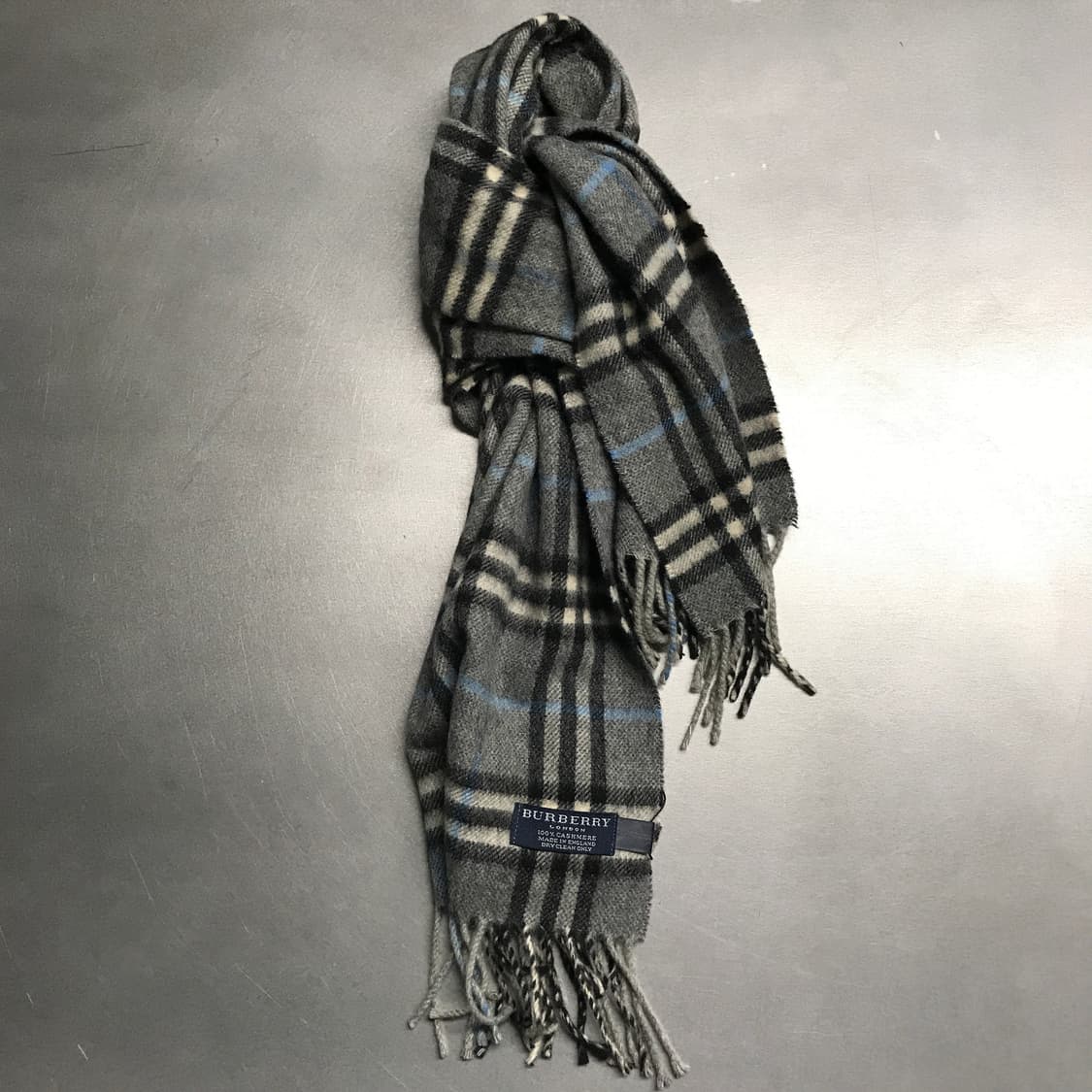 버버리 정품 캐시미어 머플러 그레이 상품이미지1