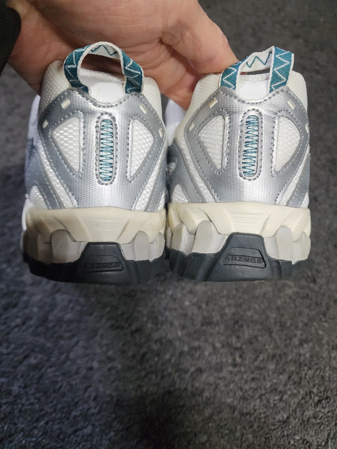 뉴발란스 ML610 메탈릭실버  상품이미지4