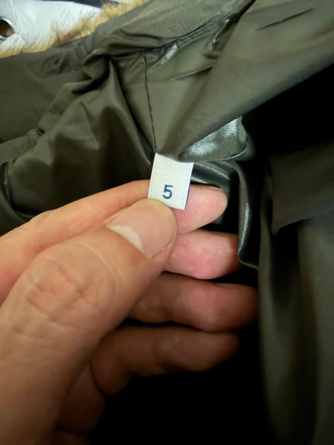 [5] 몽클레어 22fw 메이돕 새상품 사블렛숏 카키 상품이미지5