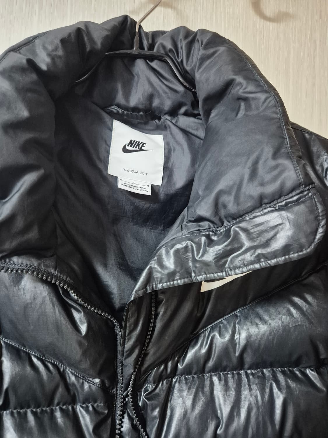 나이키 써마핏 시티 숏 패딩 다운 점퍼 M 블랙 (22년) 상품이미지4