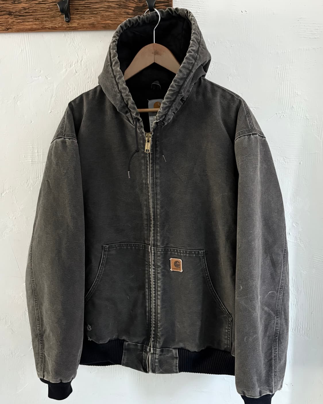 Carhartt 칼하트 차콜컬러 후드 워크자켓 상품이미지1