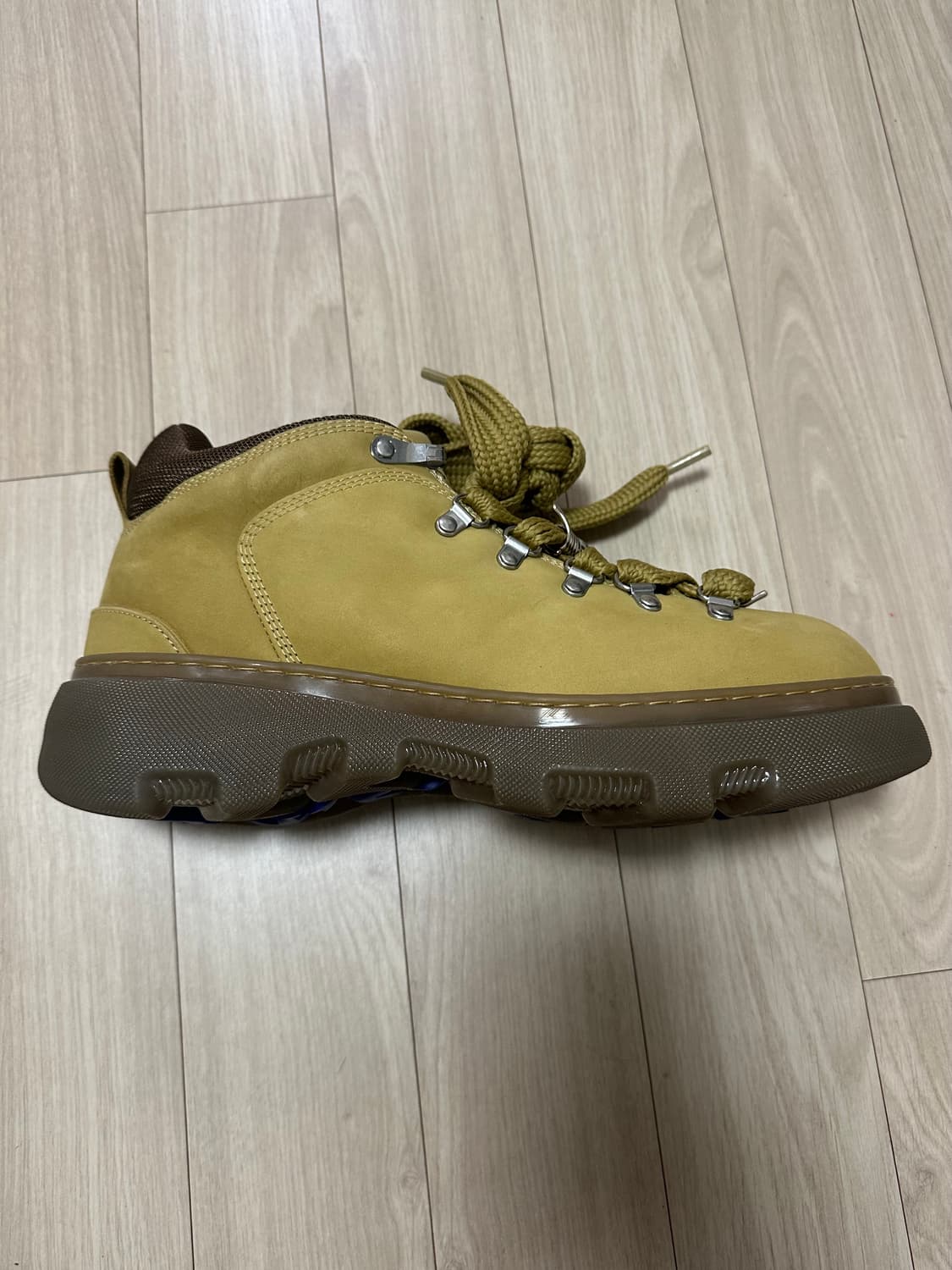 (43) 버버리 누벅 트렉 부츠 상품이미지5