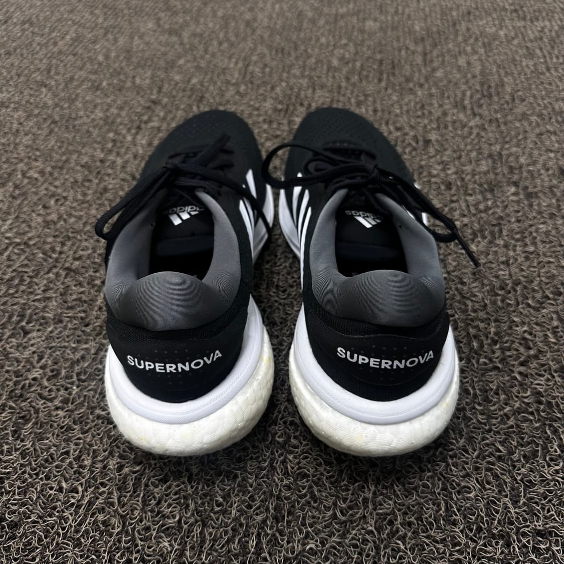 아디다스 슈퍼노바 운동화 러닝화 블랙 270 상품이미지5