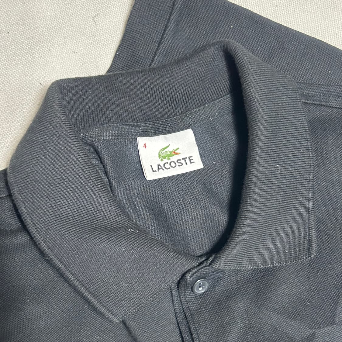 4 라코스테 로고 블랙 카라 반팔티 상품이미지4