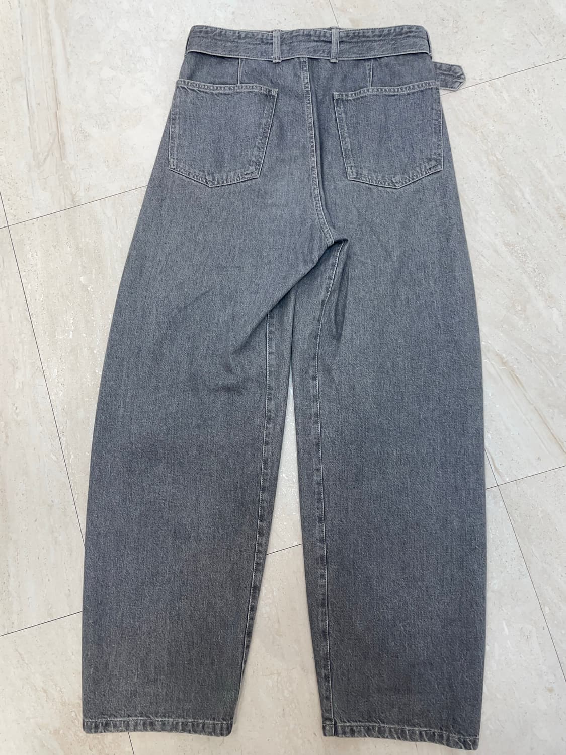 르메르 Lemaire 벨티드 스톤 그레이 데님 S사이즈 상품이미지3