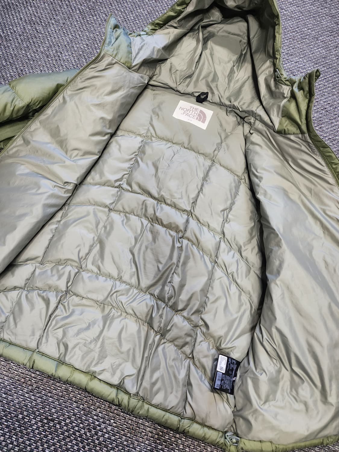 노스페이스 웨이브 라이트 온볼 패딩 95 m사이즈 상품이미지3