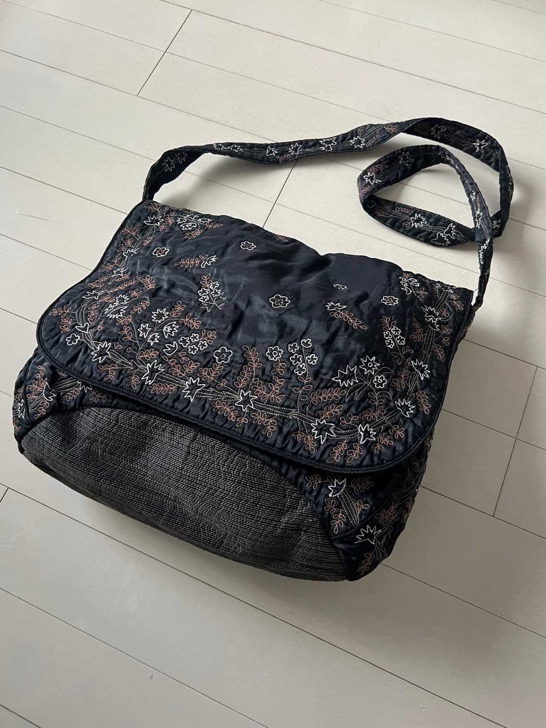 Tamasha 이세이 타마샤 크로스백 상품이미지1