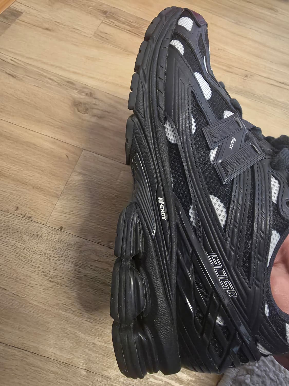 뉴발란스 1906r 점박이 상품이미지4