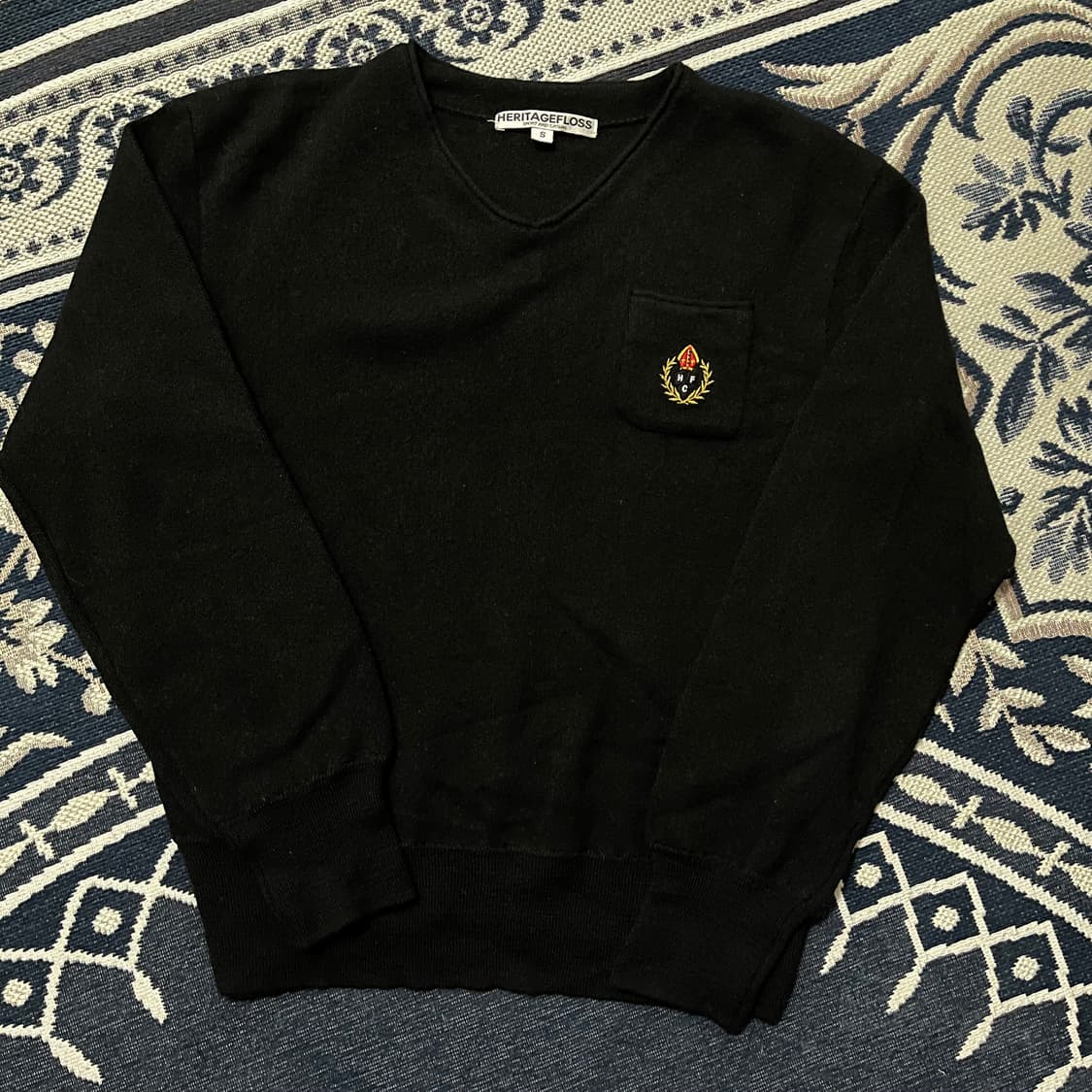 헤리티지플로스 울 브이넥 스웨터 상품이미지1