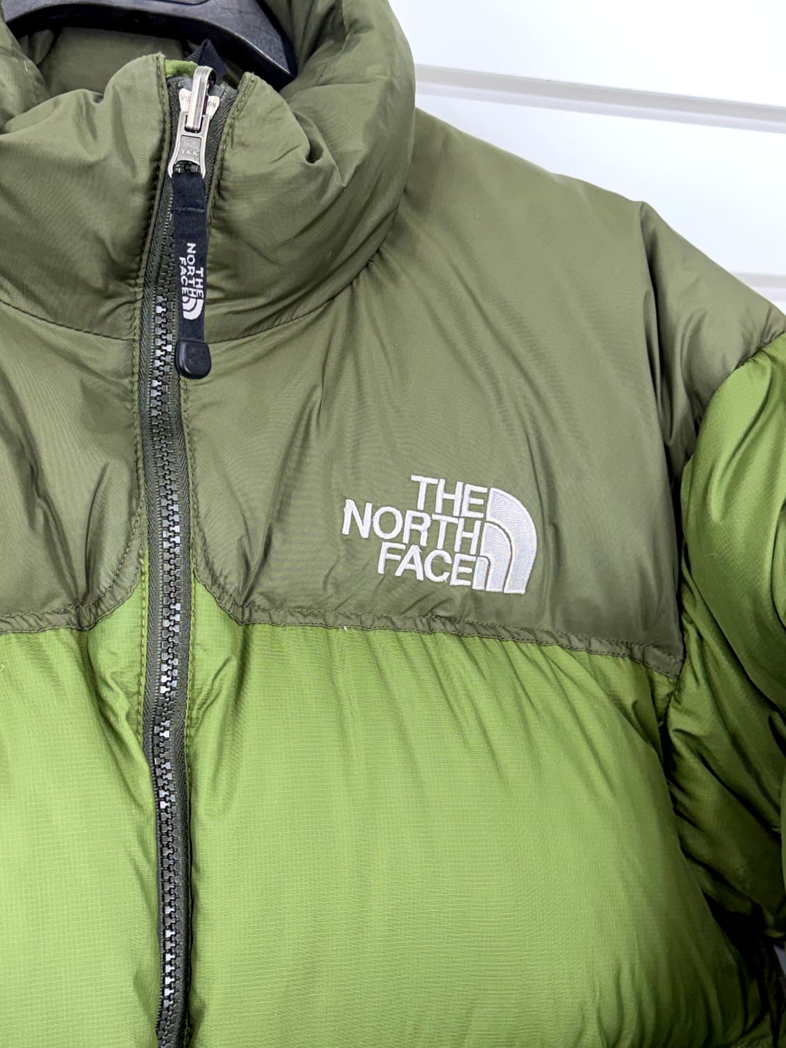The North Face 눕시 700 일본판 back 센터 로고 상품이미지3