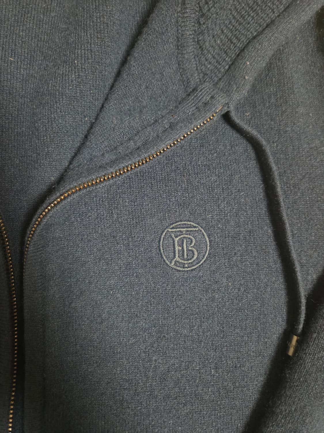 [정품] 버버리 TB 로고 케시미어 니트 후드집업 상품이미지4