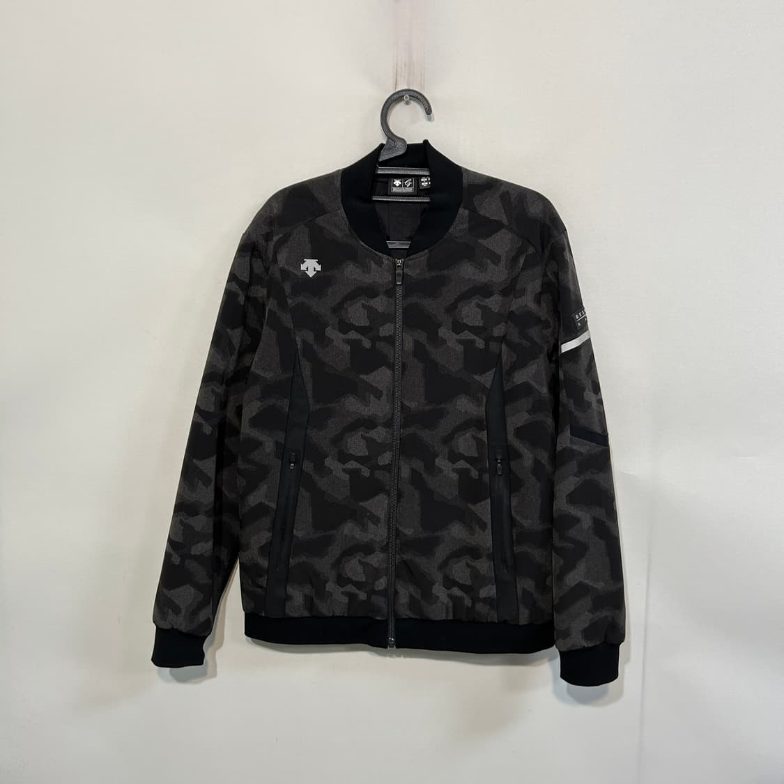 데상트 골프 경량패딩 105 상품이미지1