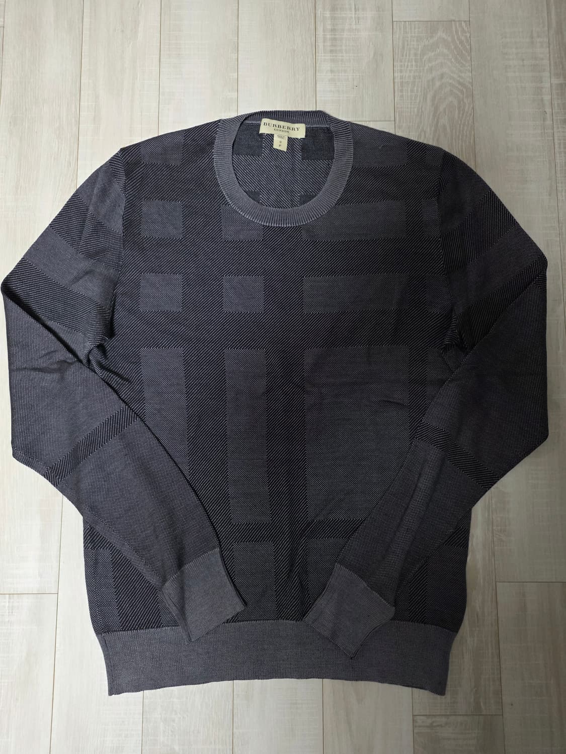 버버리 톤온톤 체크 크루넥 스웨터 실크100프로 상품이미지2