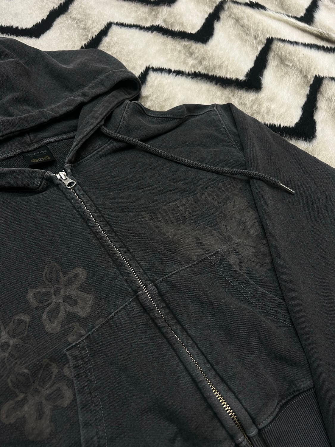 [M]꼼파뇨 크롭 2Way 플러터리 후드집업/스모크블랙 상품이미지1