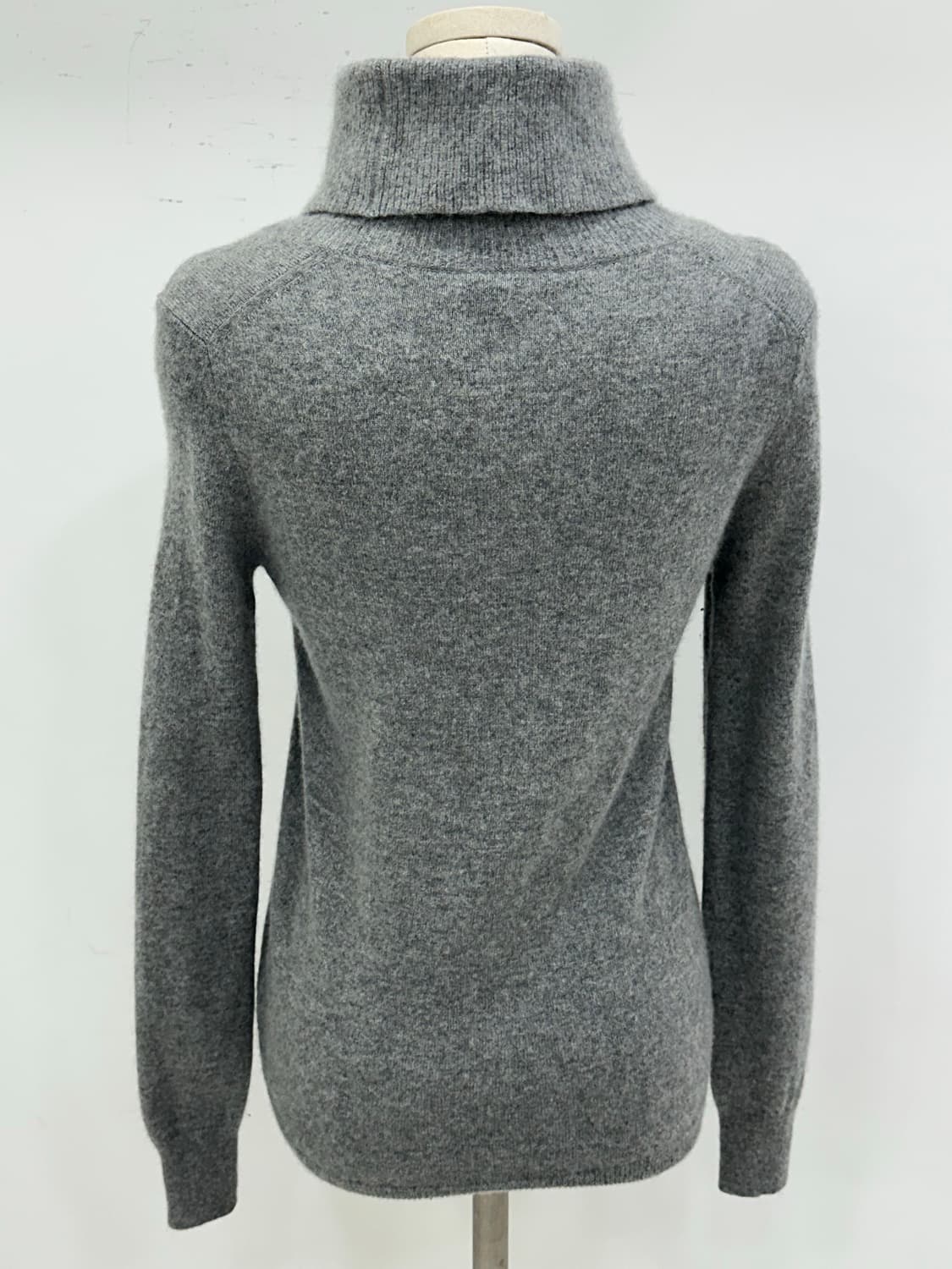 띠어리 캐시미어 목폴라 상품이미지6