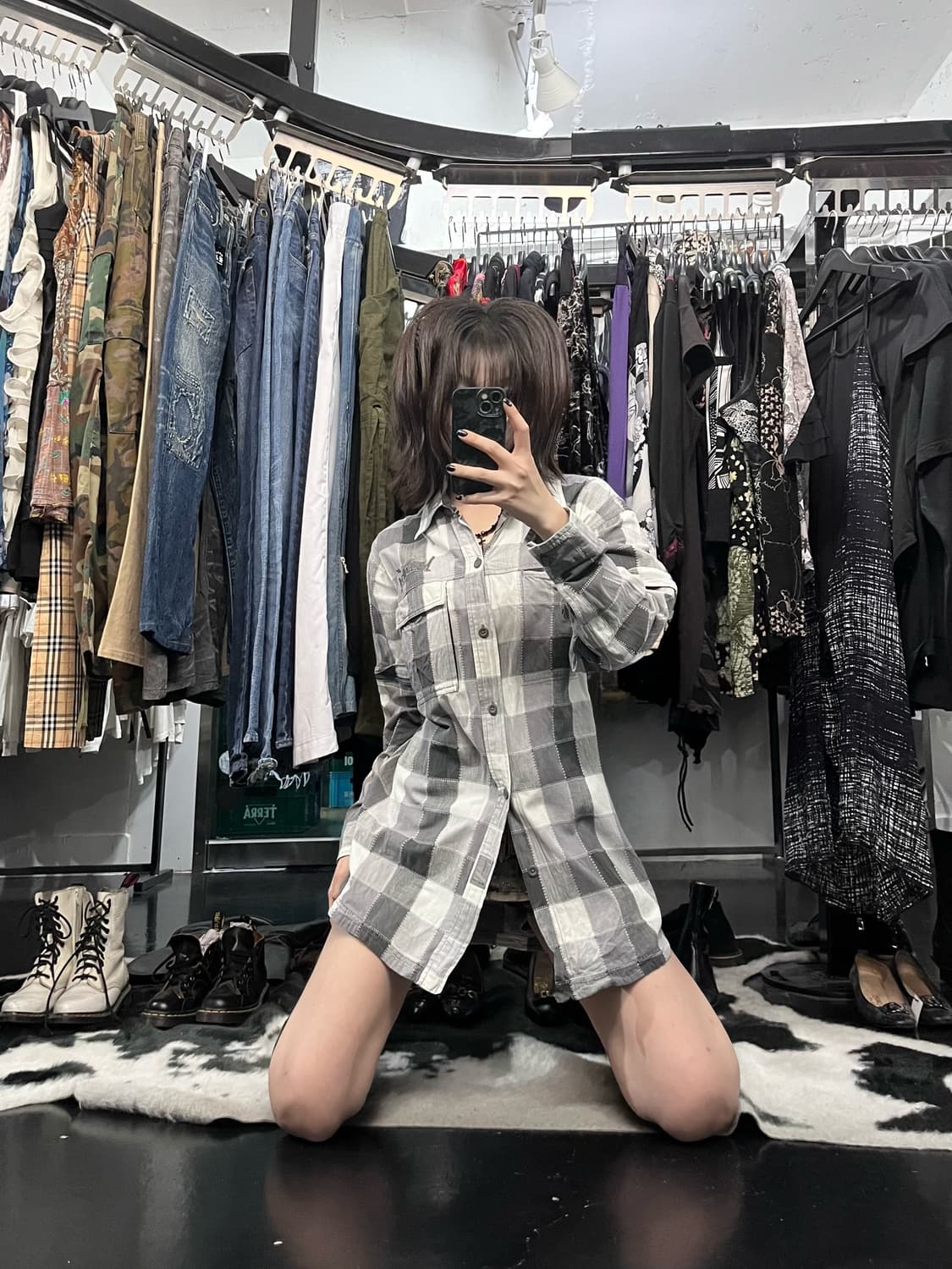 절개 디테일 체크 셔츠 상품이미지1