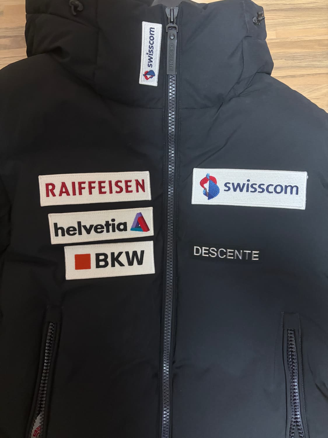 데상트 아우디 스위스 스키팀 오리털 패딩 95 상품이미지3