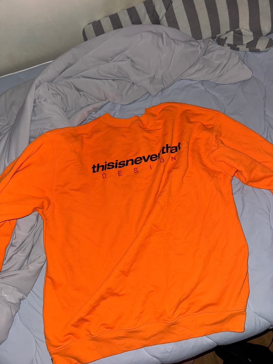 디네뎃 맨투맨 XL 상품이미지1