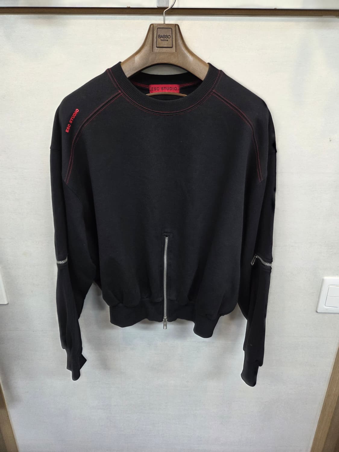 Esc 스튜디오 지퍼디테일 가오리핏 맨투맨 프리 상품이미지1