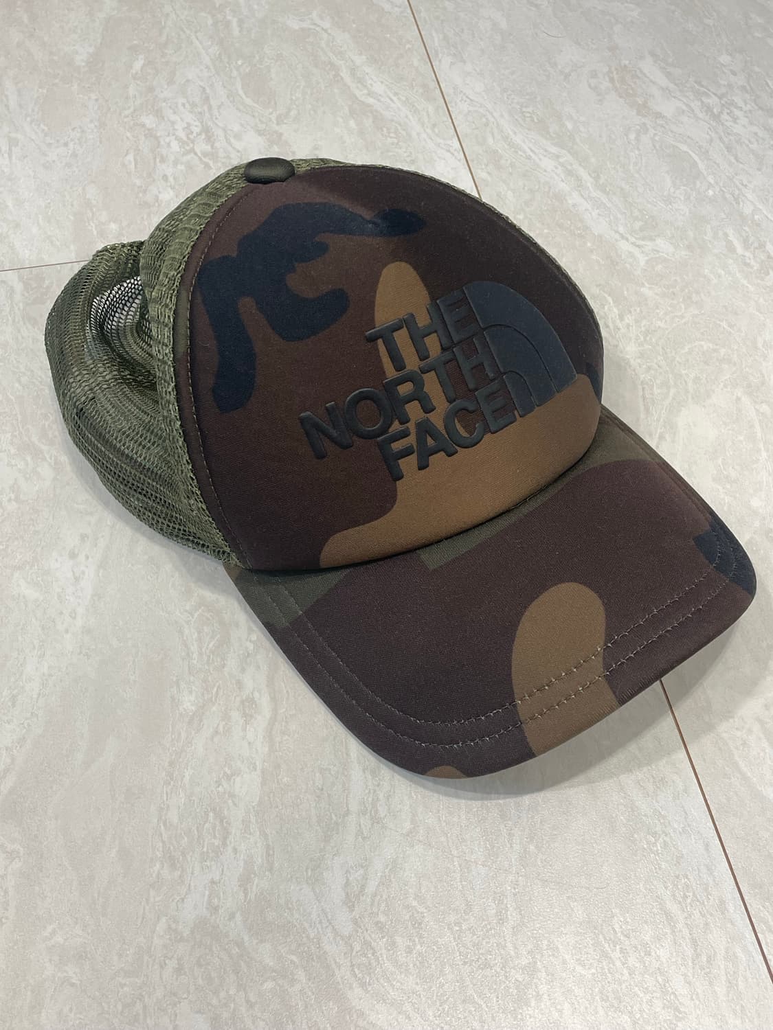 노스페이스(THE NORTH FACE) 우드랜드 카모 로고 트러커 캡 상품이미지2