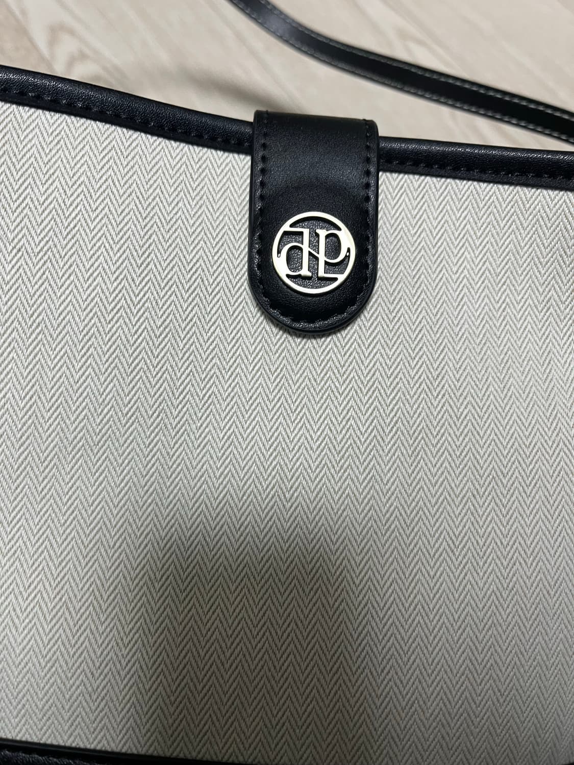 드파운드 타운 버킷백 새상품급 상품이미지3