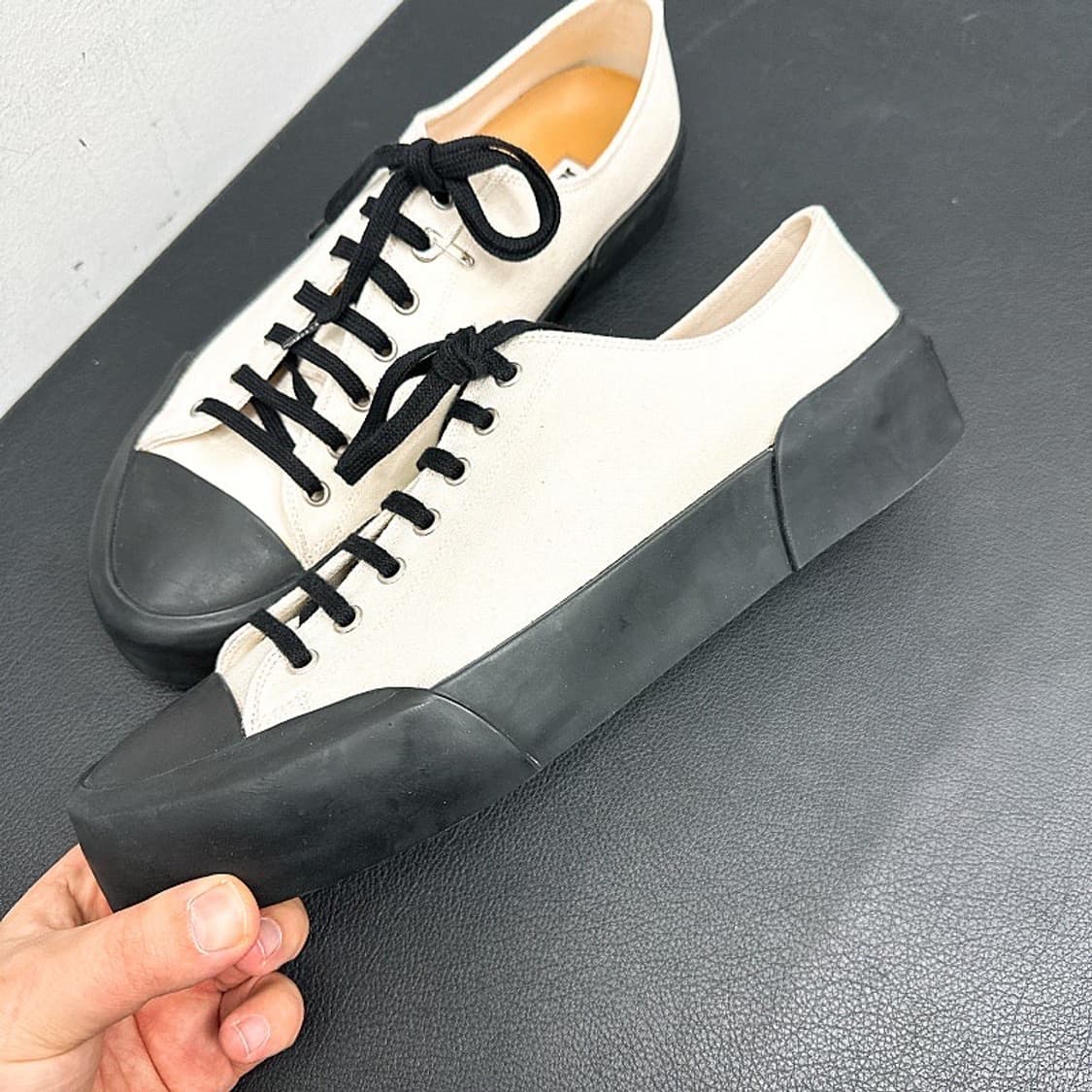 (정품/새상품) JIL SANDER 질 샌더  블랙화이트 캔버스 스니커즈 상품이미지2