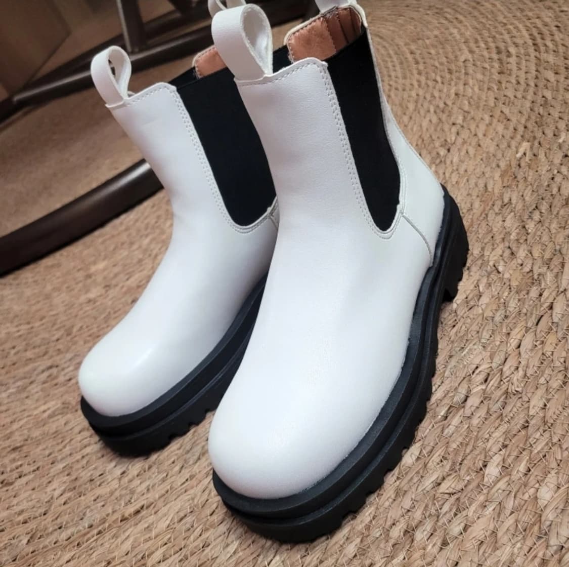 새상품 직거래가 실제착용샷) 슬림핏 첼시미들워커 상품이미지4