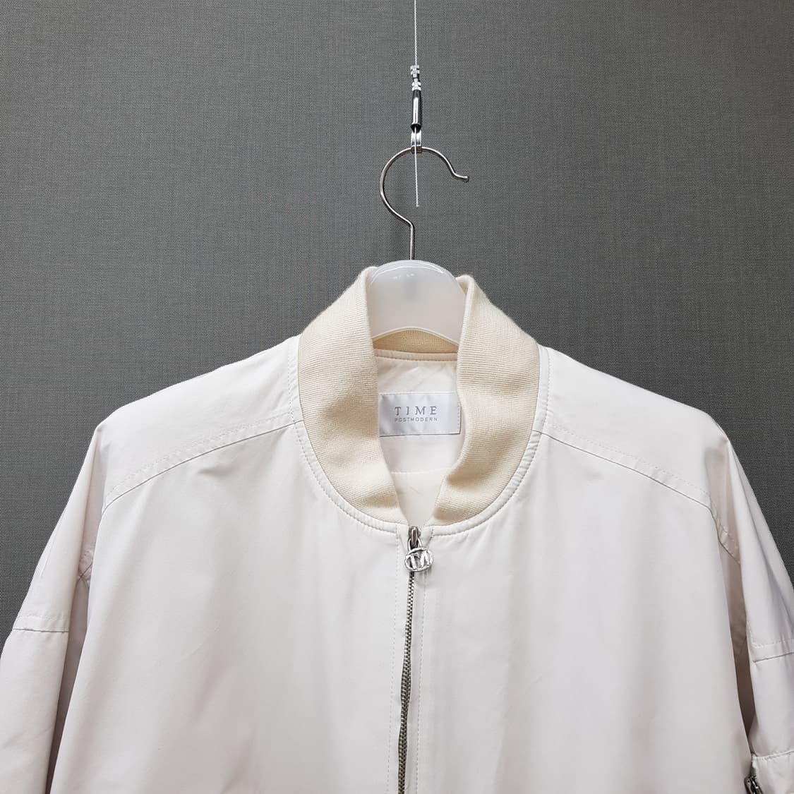 한섬 타임 그래픽 백프린팅  점퍼 F사이즈 상품이미지2