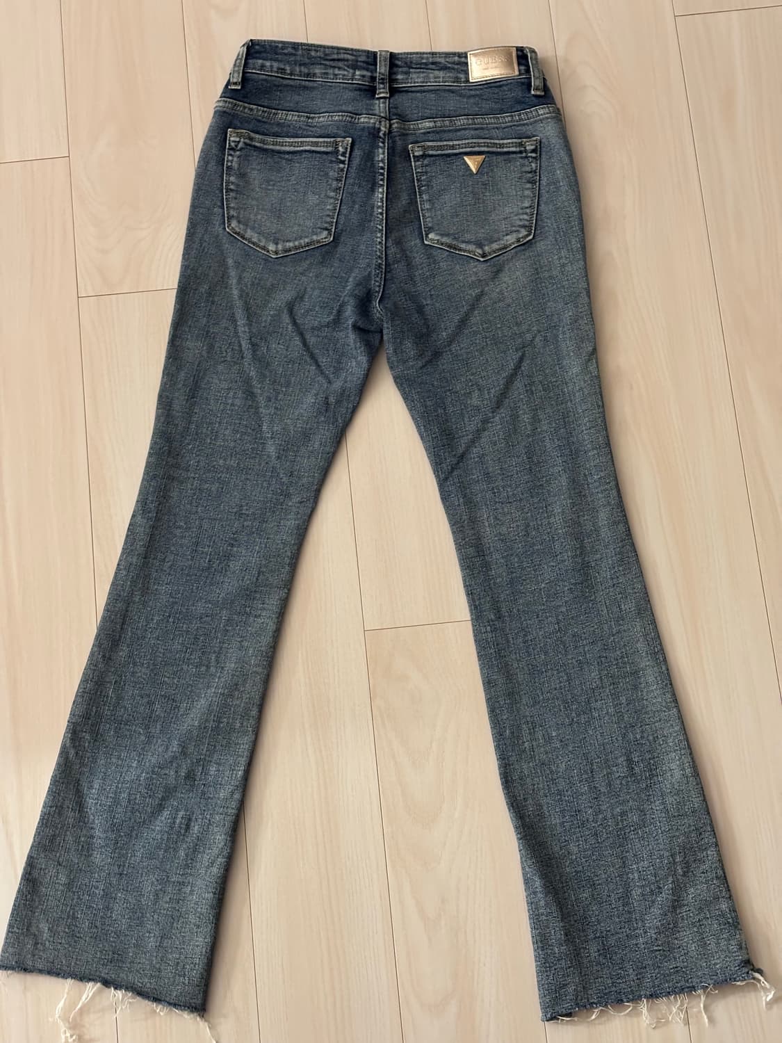 새상품) GUESS 부츠컷 청바지 상품이미지3