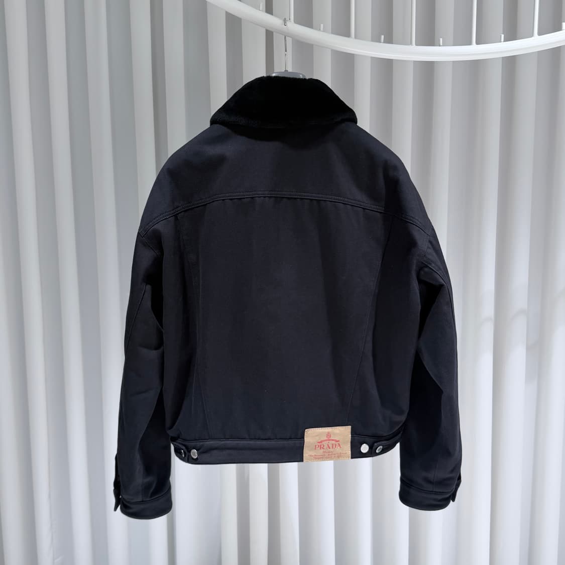 (S+/L) / 프라다 불 데님 넥 시어링 블루종 봄버 자켓 블랙 상품이미지5