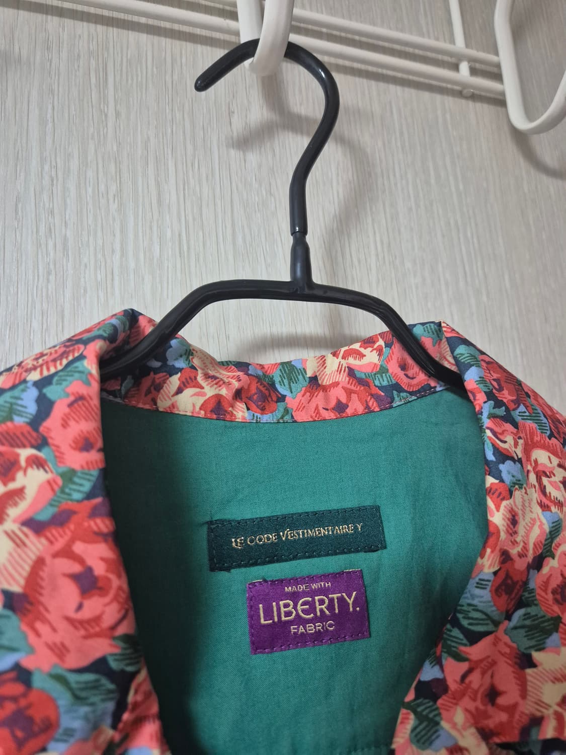 코스모폴리탄줄라이 LCVY 예지스 리버티 블라우스 상품이미지4