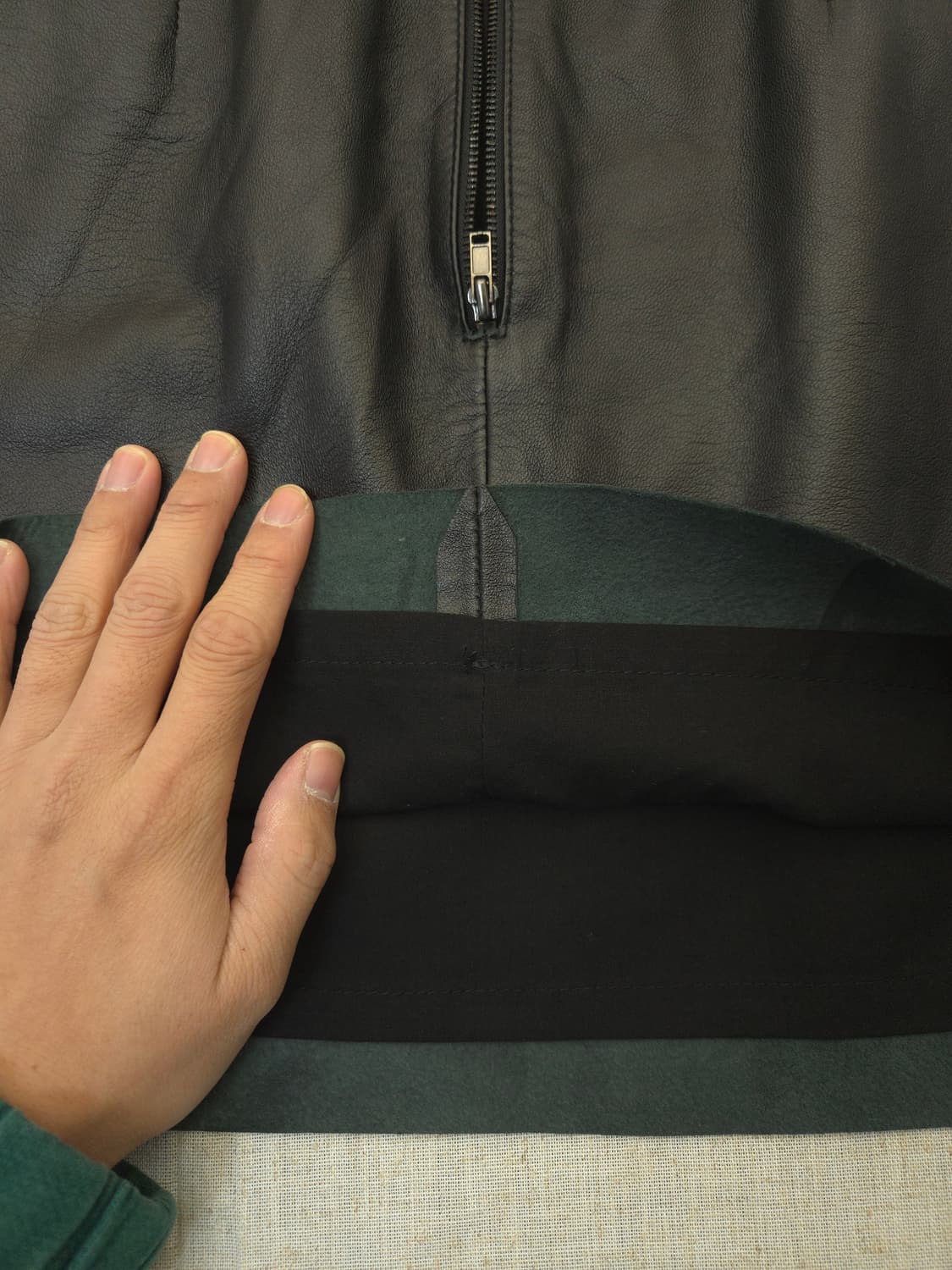 알렉산더 맥퀸 블랙 레더 미니 스커트 상품이미지4