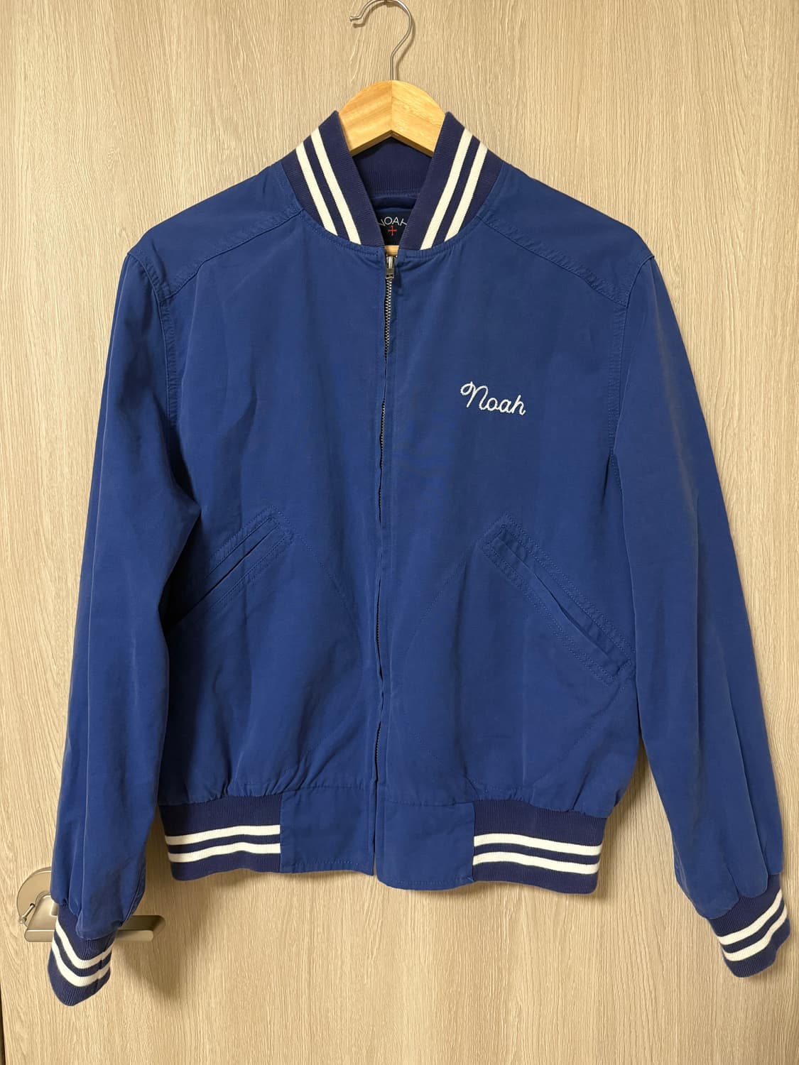 Noah 노아 코튼 바시티 자켓 로얄블루 김원중 착용 상품이미지1