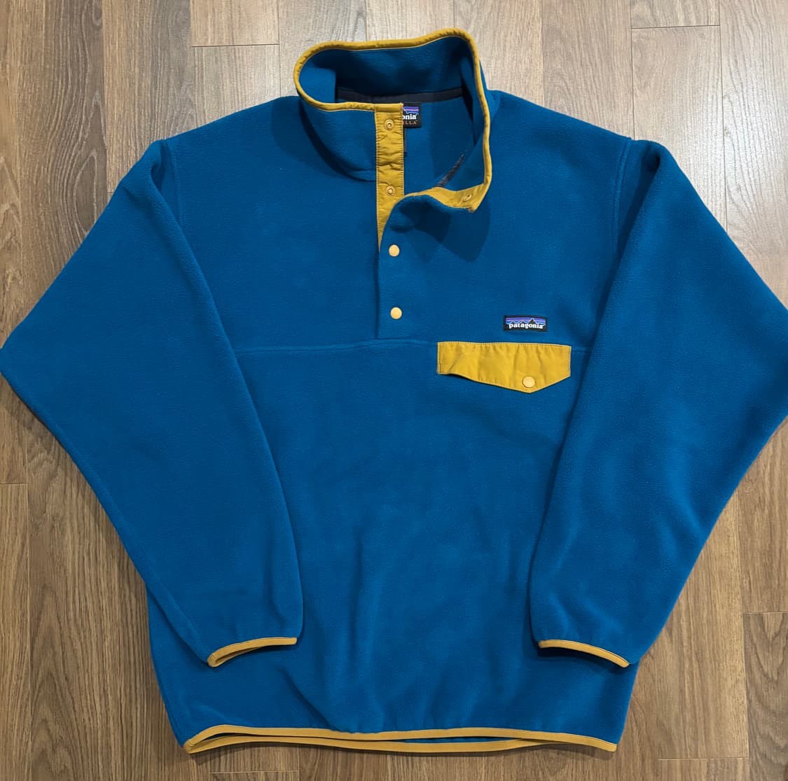 파타고니아 신칠라 언더워터 블루 m 사이즈 판매합니다. 상품이미지4