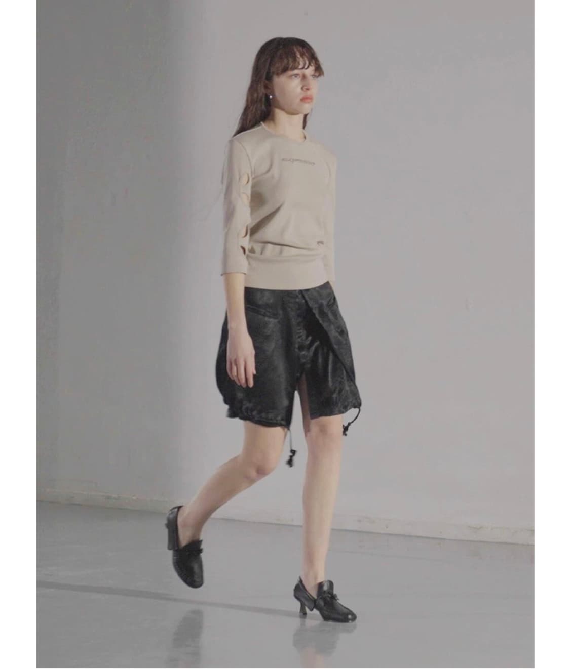 오들리워크샵 cutout tee  상품이미지8