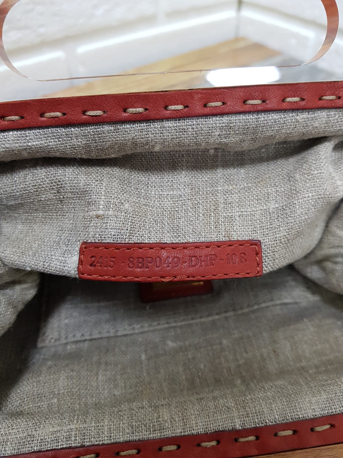 [정품] 펜디 우드핸들 스터드 토트백 상품이미지10