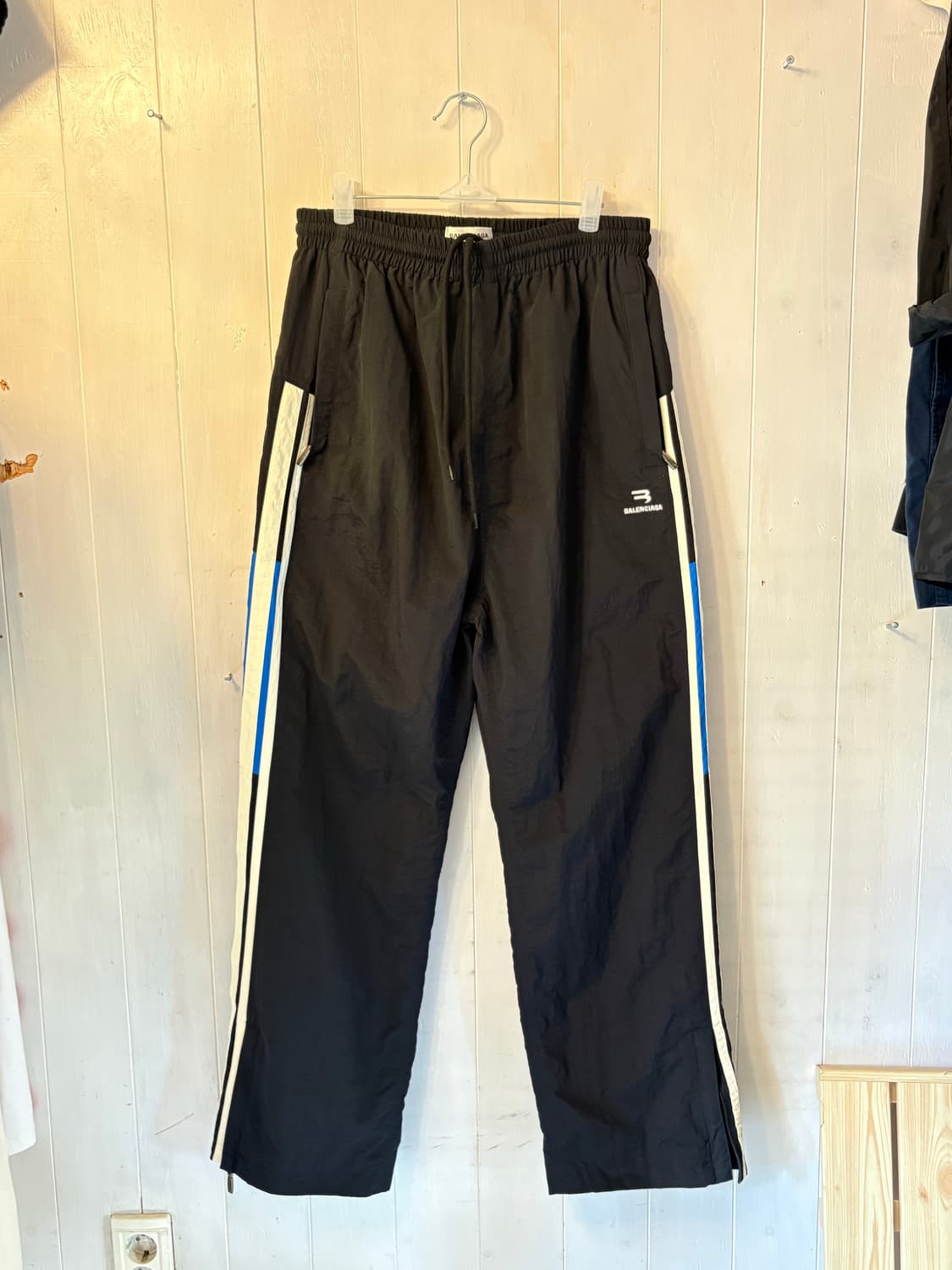 Balenciaga black nylon line pants 상품이미지1