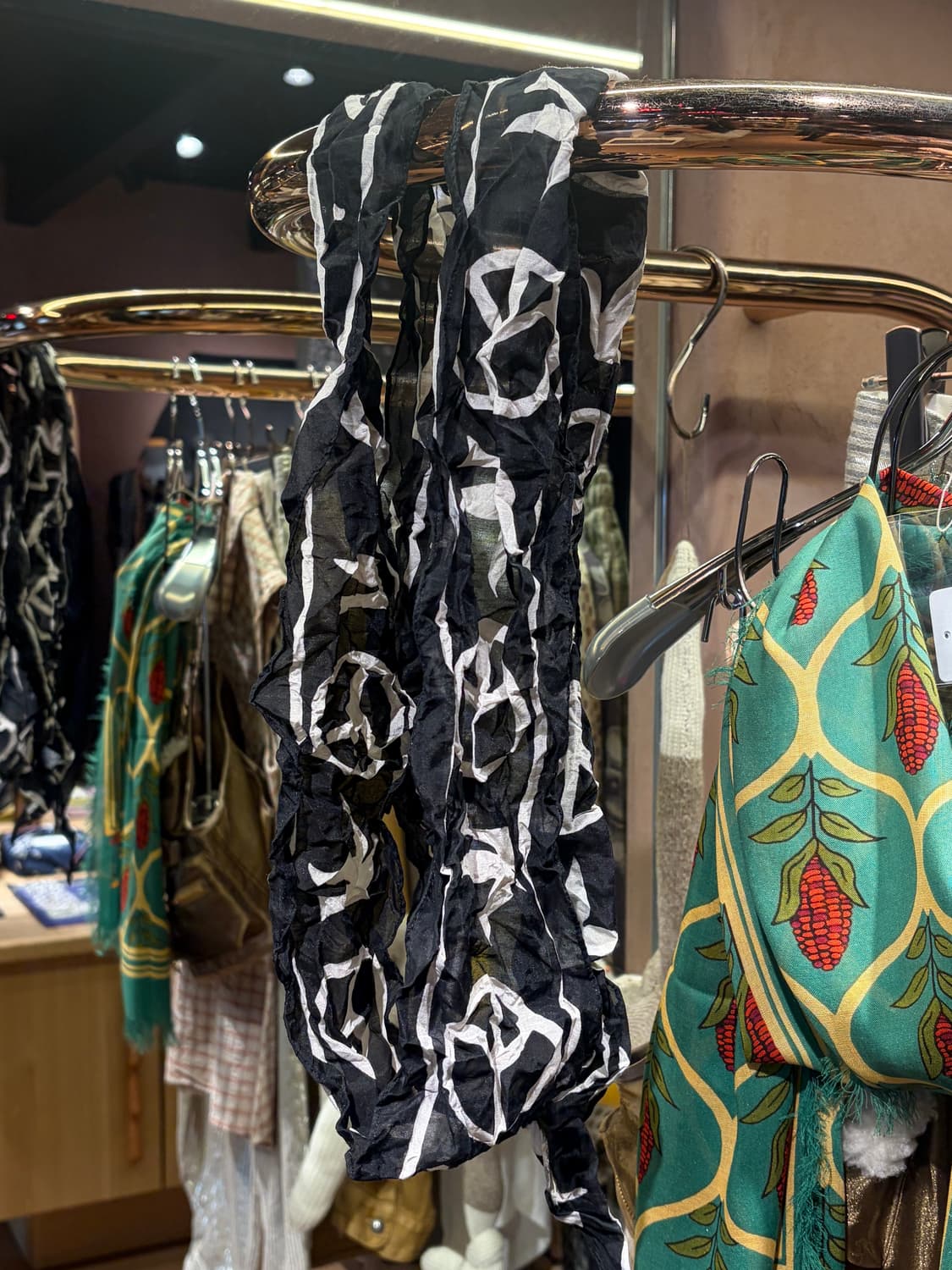 [품절제품/미개봉새상품] kapital 캐피탈 피스 스톨 스카프 상품이미지1