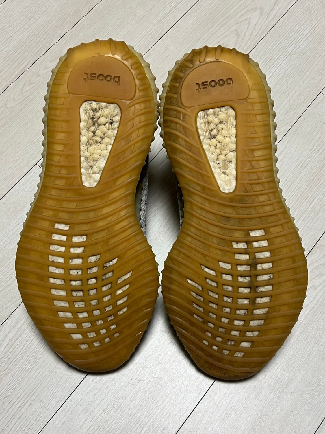 아디다스 이지 부스트 350 V2 세서미 260 상품이미지8