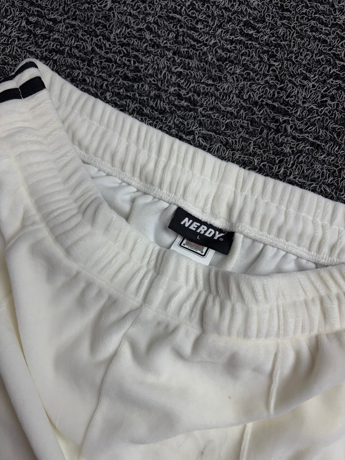 널디 와이드핏 벨벳 트랙팬츠 화이트 1464 상품이미지5