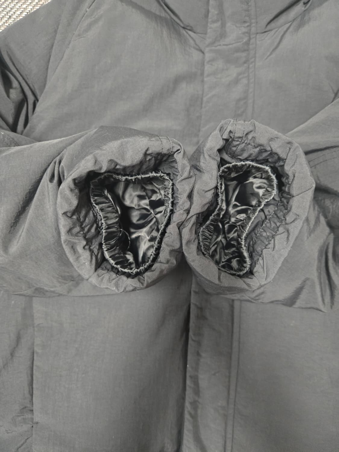 일꼬르소  미니멀 숏 다운 점퍼 블랙 오버핏패딩 상품이미지6