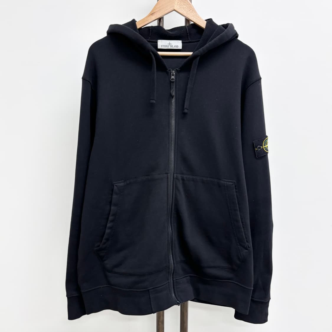 [XXL]스톤아일랜드 와펜패치 후드집업 상품이미지1